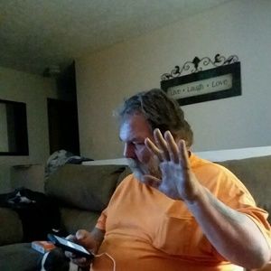 Meet your Posher, Tee